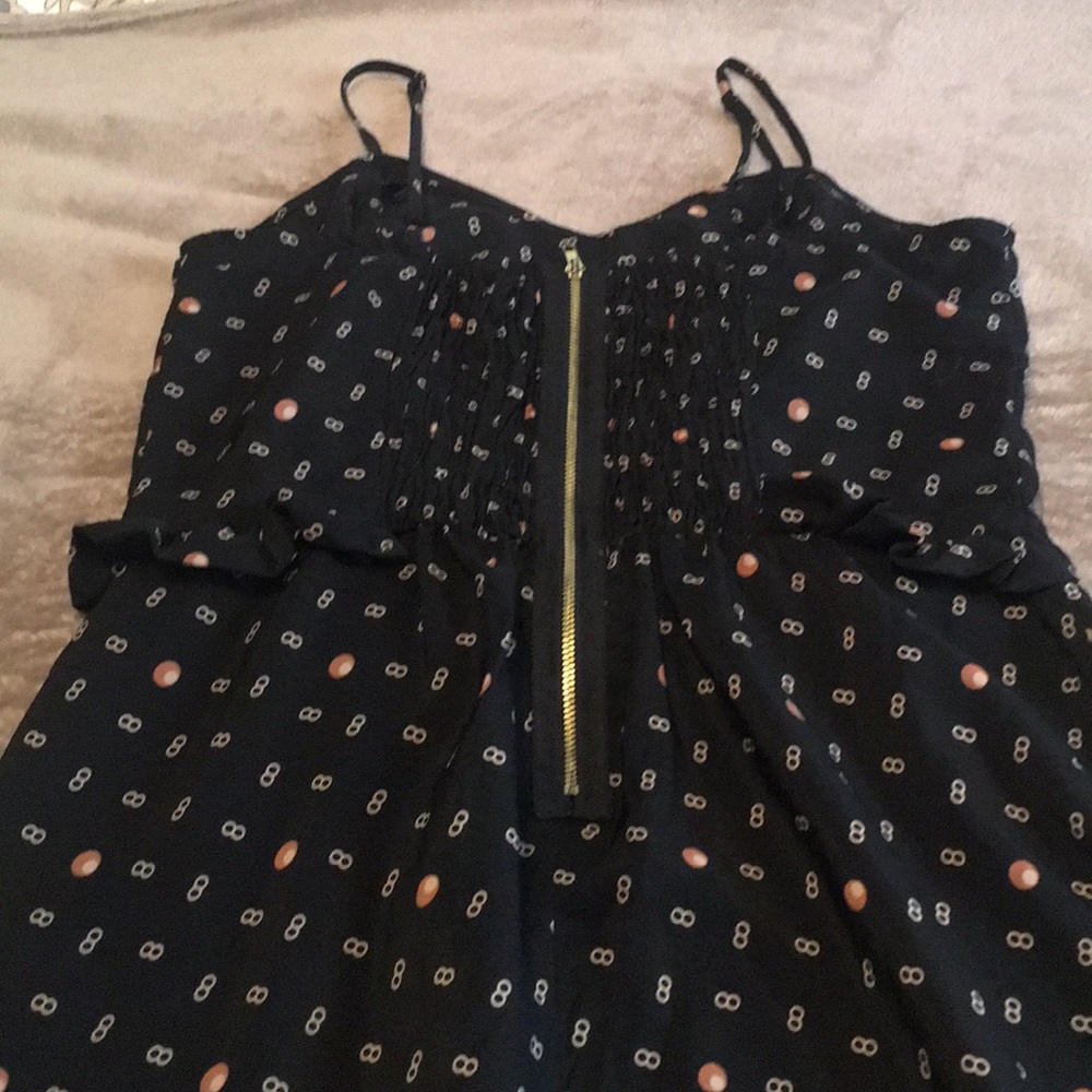 Dress - Picture 5 of 6